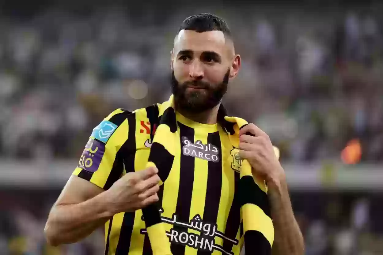 رد مفاجئ من مدرب الاتحاد السابق على أداء بنزيما