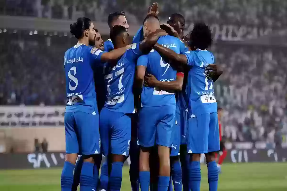  الروقي يثير غضب كبار روشن بإشادة في حق الهلال