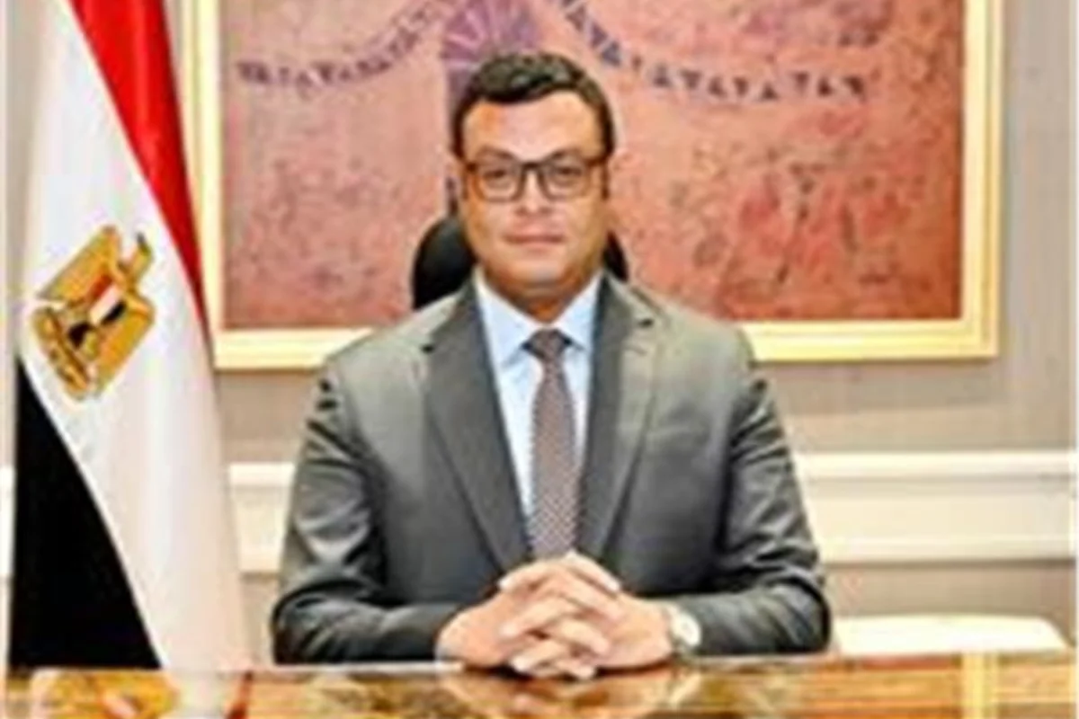 وزير الإسكان المصري 