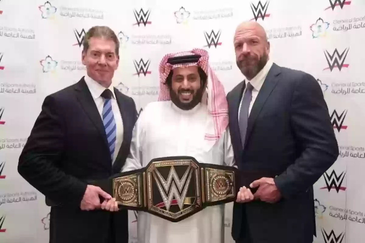  آل الشيخ يعلن عن استضافة عرضي كراون جول وWWE RAW في الرياض