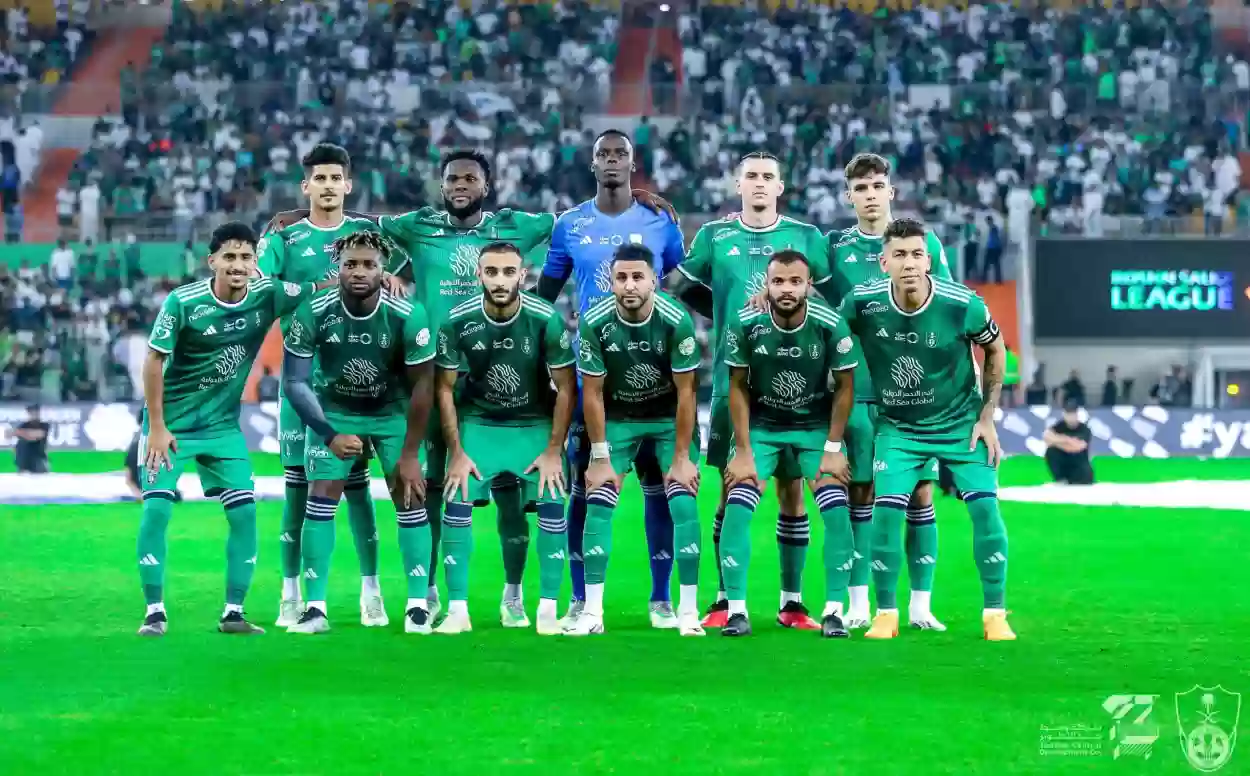 نجم الأهلي السعودي في ورطة مع المنتخب