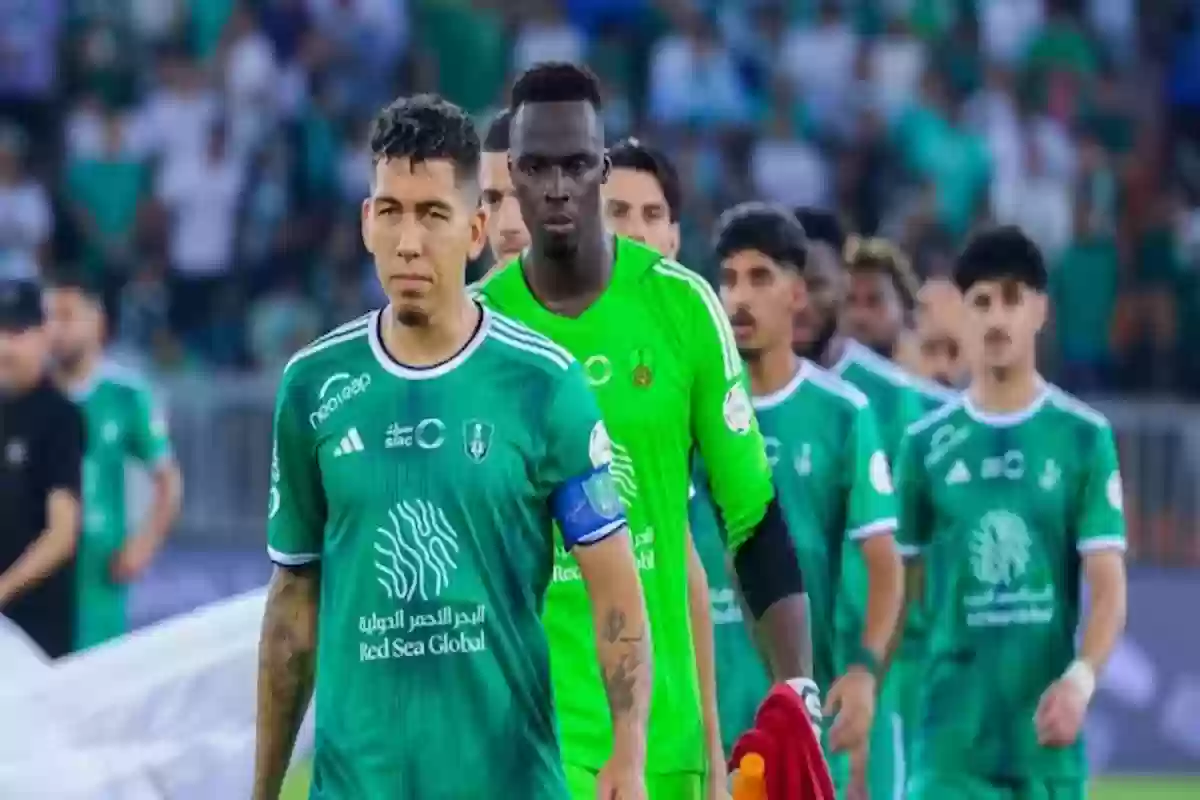 الأهلي في الصدارة والهلال قريب من كسر رقمه القياسي