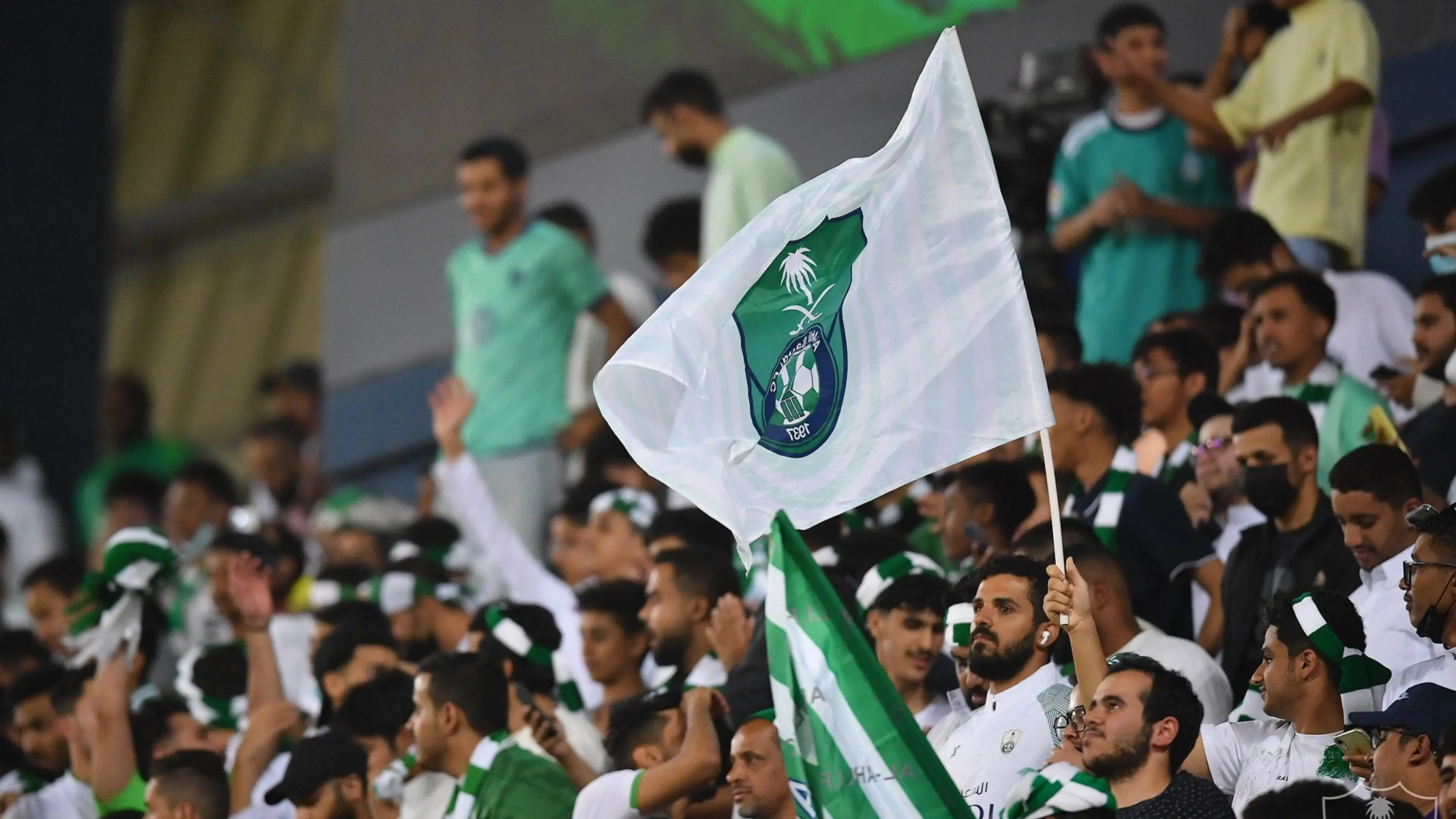 جمهور الأهلي السعودي داعم للاعبيه.. المحترف التركي لا يريد الرحيل عن صفوف الراقي